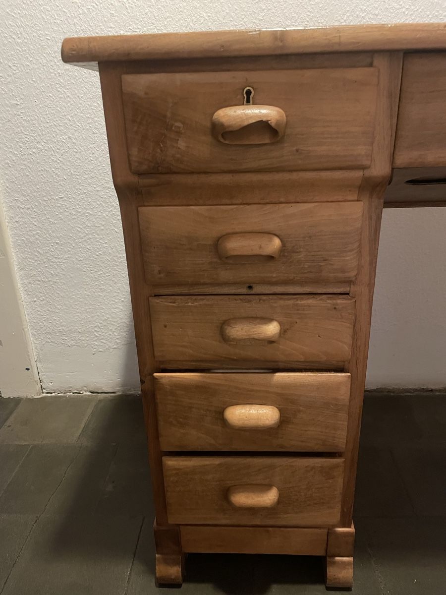 Tavoli: Tolles altes Nähmaschinentischchen – Usato da Bern venduto da mymo01 4