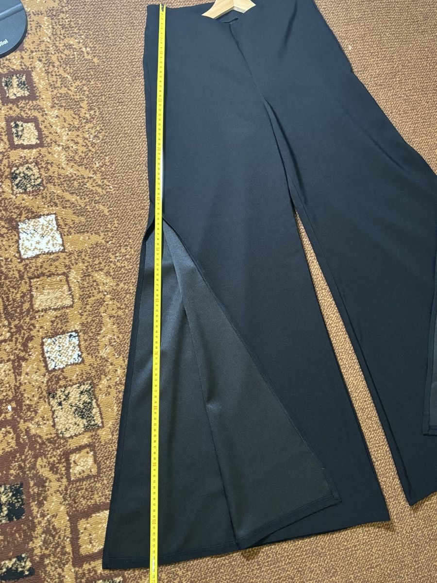 Pantalons: Trouser – Neuf (Voir description) à Confignon par Second_Hand_Ch 4