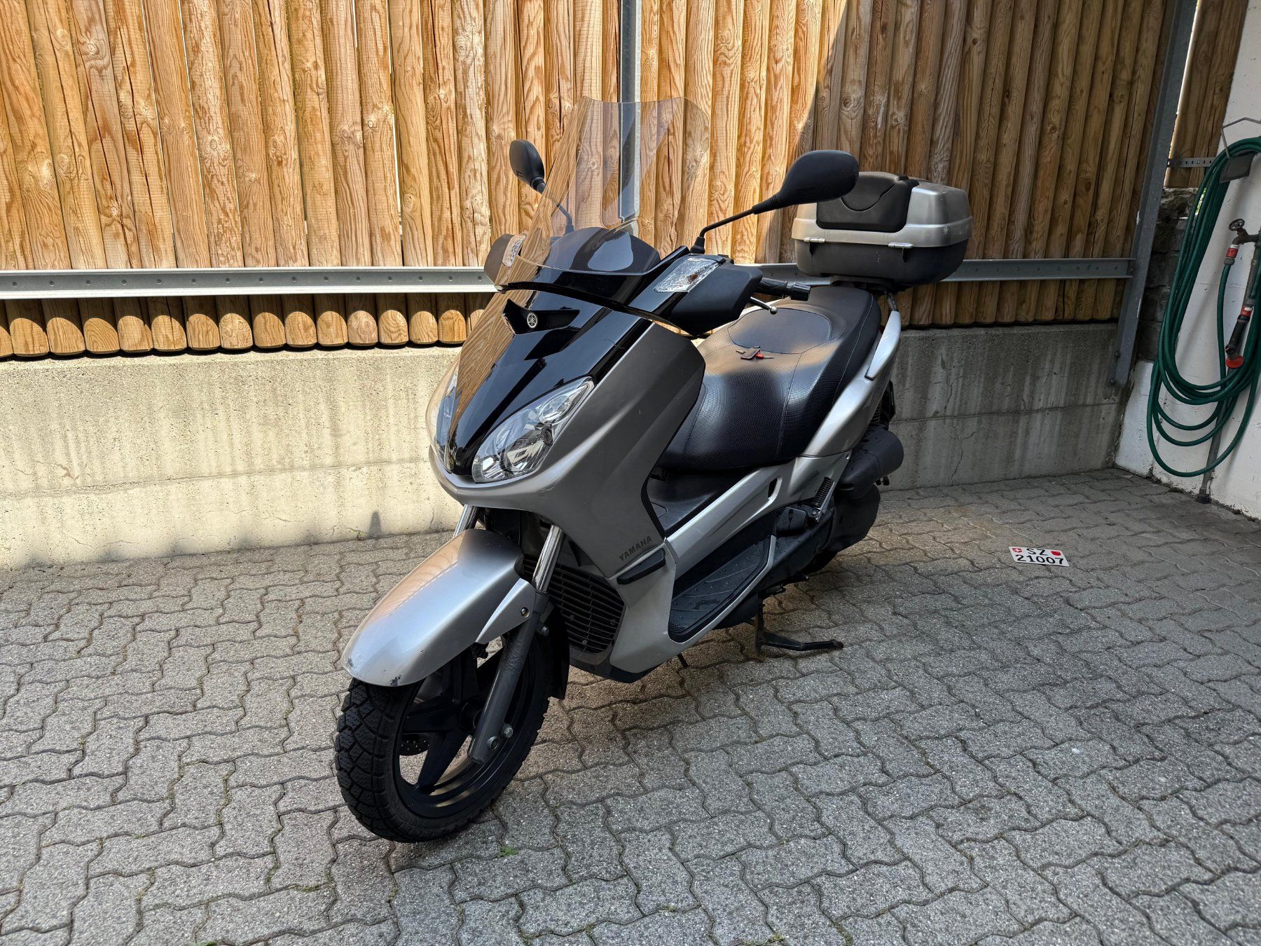 Yamaha Scooters: Yamaha YP 125 R – D'occasion à Seewen SZ par Lauerzersee