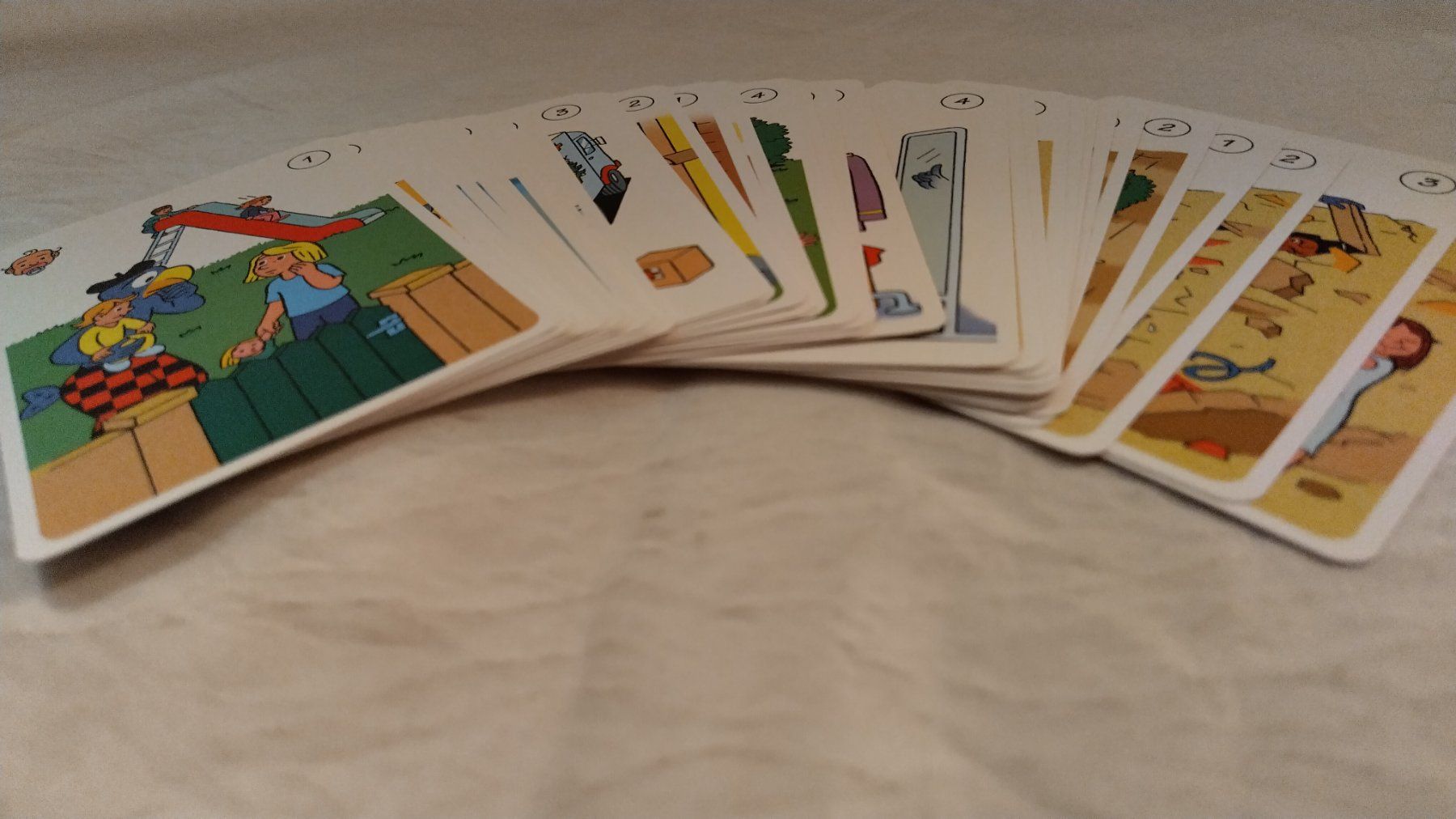 Giochi: Globi beim roten Kreuz - Quartett - schwarzer Peter - Memory – Usato da Bellach venduto da JingleJerry 8