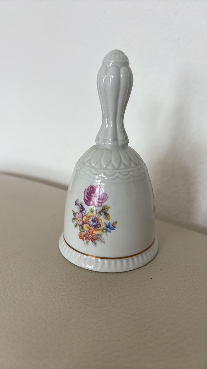 Cloches & sonnailles: Rosenthal Glocke Weihnachtskollektion Frühling Blumen 49 – D'occasion à Kriens par mir_v8ww 1