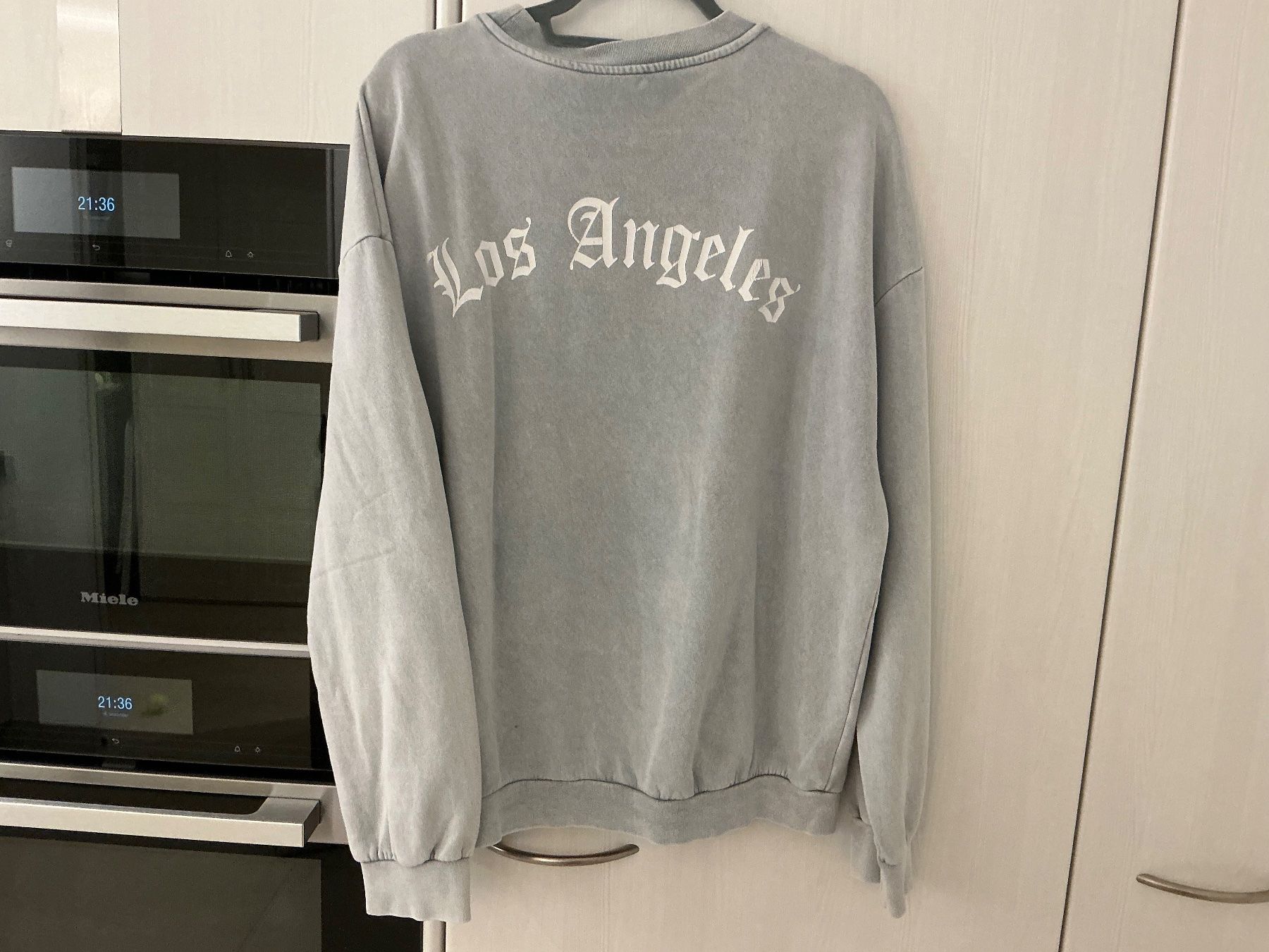 Maglioni & Felpe: Grauer "Los Angeles" Pullover, Grösse L – Usato da Würenlos venduto da Chicca2004 1