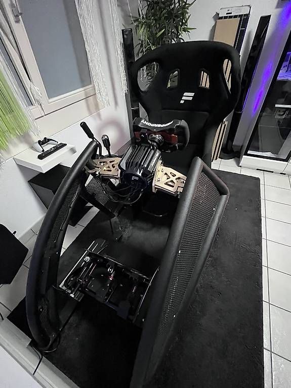 Giochi: Fanatec Sim Racing Komplett-Rig  – Usato da Wolfertswil venduto da paegi01 1