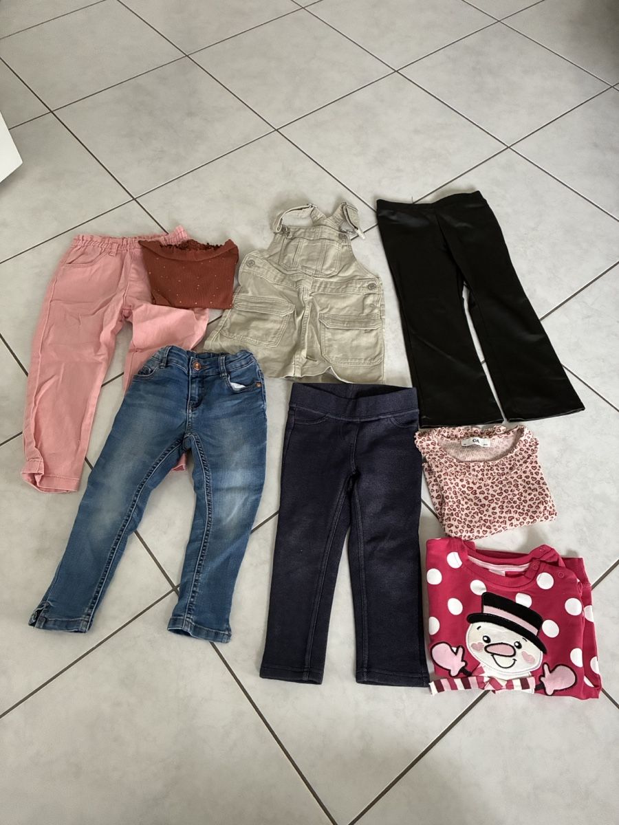Lotti & Set di vestiti: Tolles Mädchen Kleiderpaket, Grösse 98 – Usato da Haag (Rheintal) venduto da 2026Top