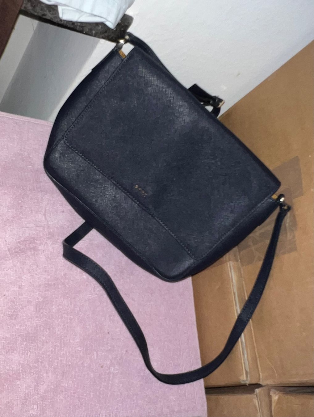 DKNY Borse da donna: • DKNY Umhängetasche • – Usato da Basel venduto da mendoza13