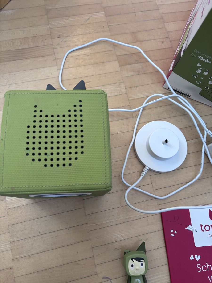 Tonies Spielzeuge: Tonibox grün – Gebraucht aus Wädenswil von Stanus1 2