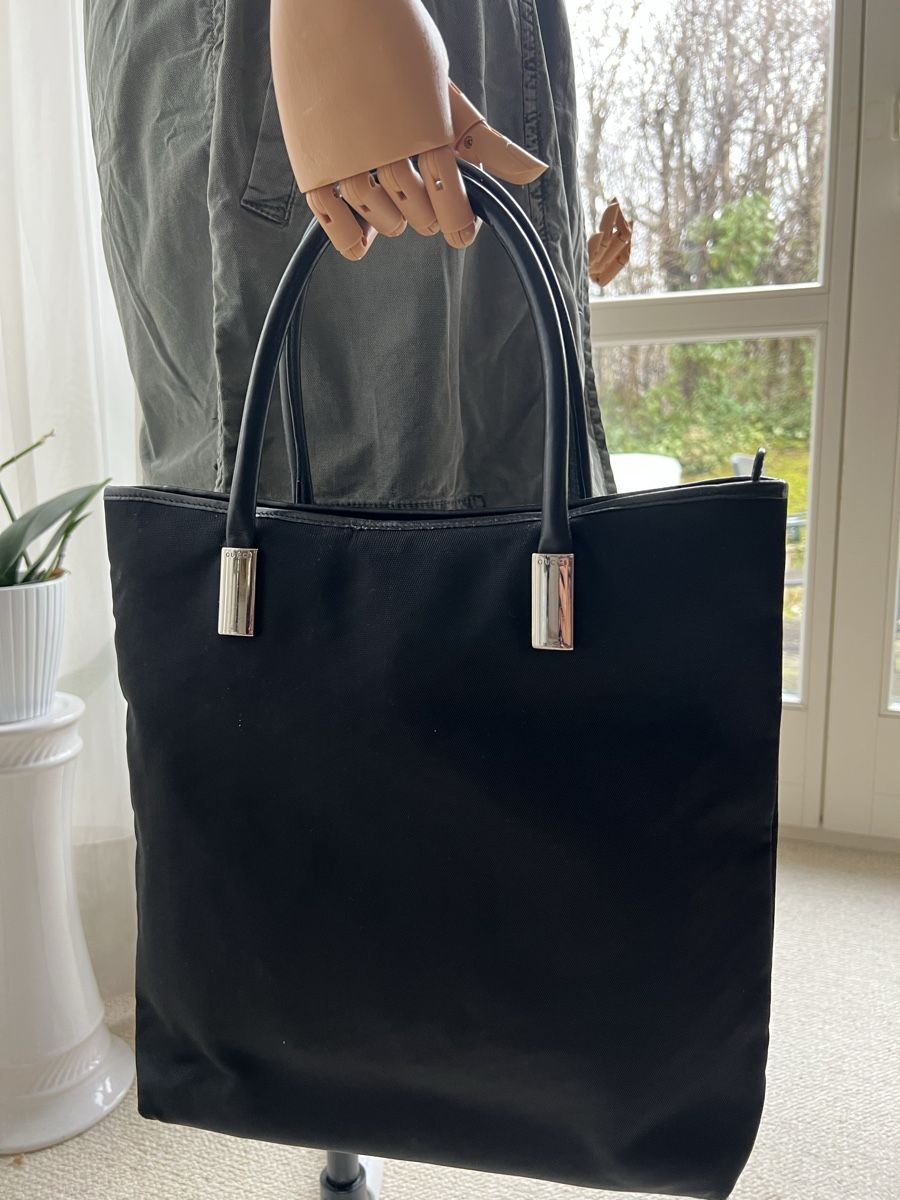 Gucci Taschen: Gucci Shopper Tasche Nylon schwarz Lederelemente – Gebraucht aus Zürich von ClosetKTT 9