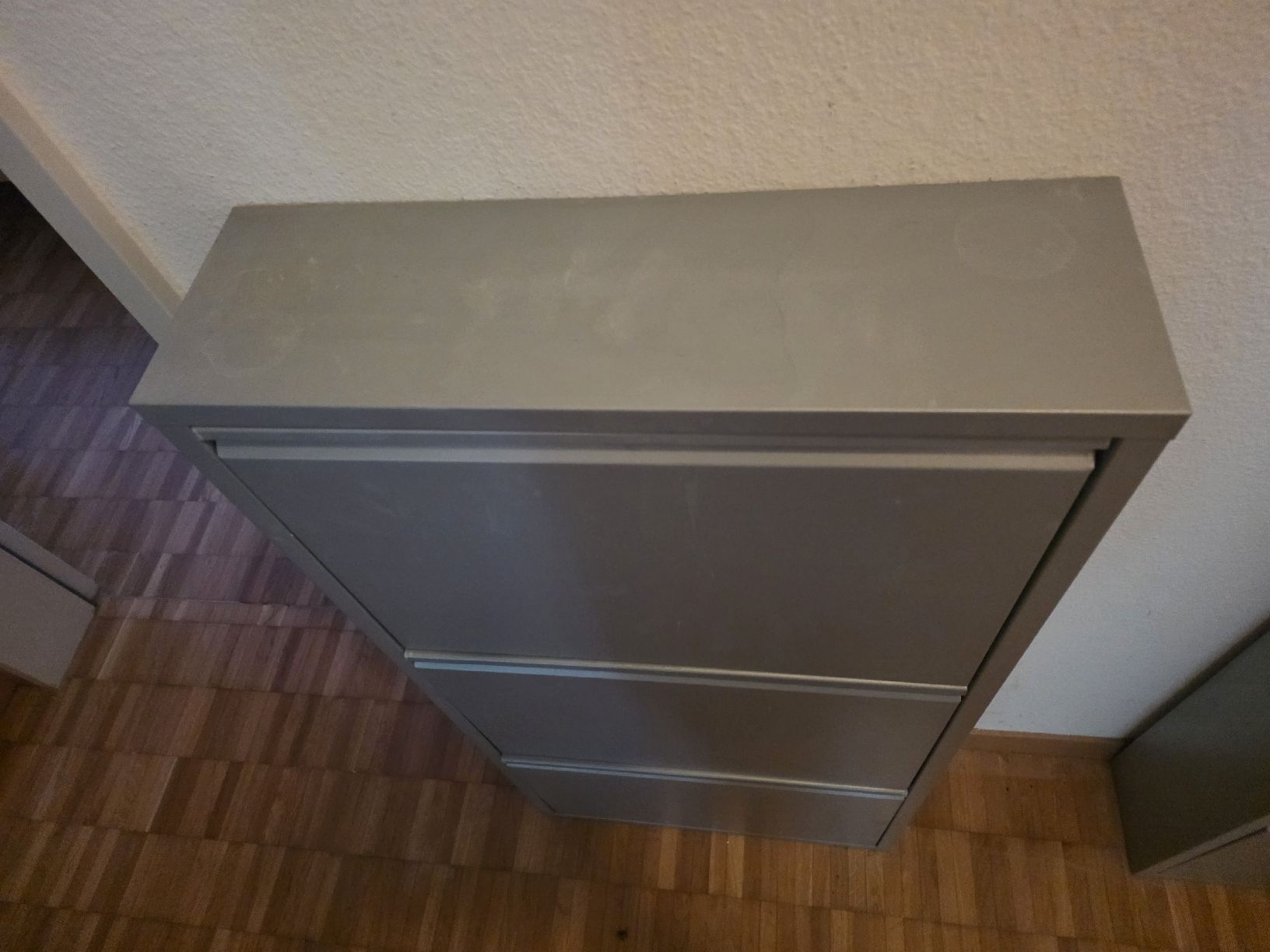 Schränke: Schuhschrank 2er Set Metall grau mit3 Klappen  – Gebraucht aus Bellikon von zuzu66 3