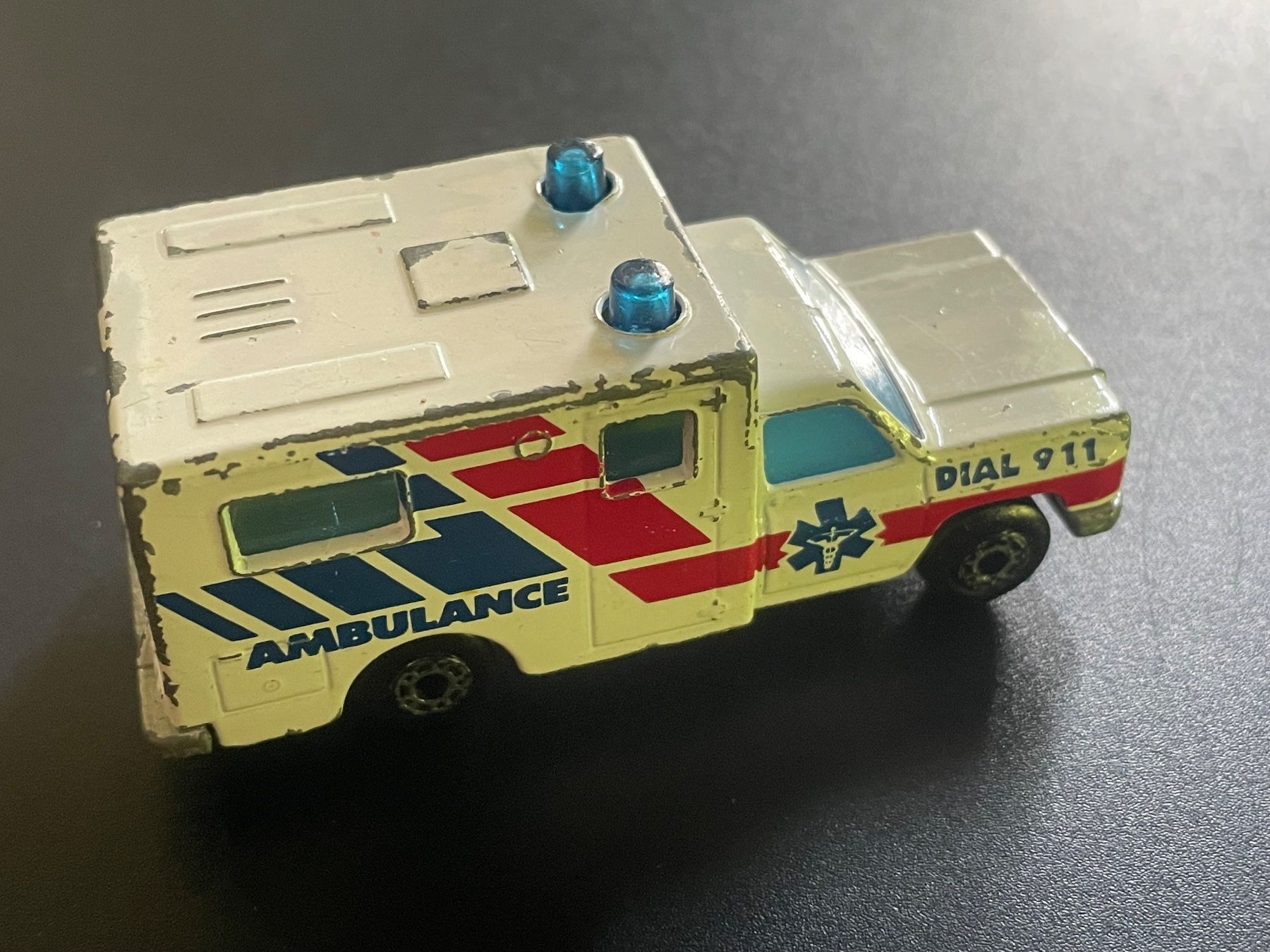 Matchbox Modellini d'auto: Matchbox Ambulance 1977 – Usato da Volketswil venduto da rubin74