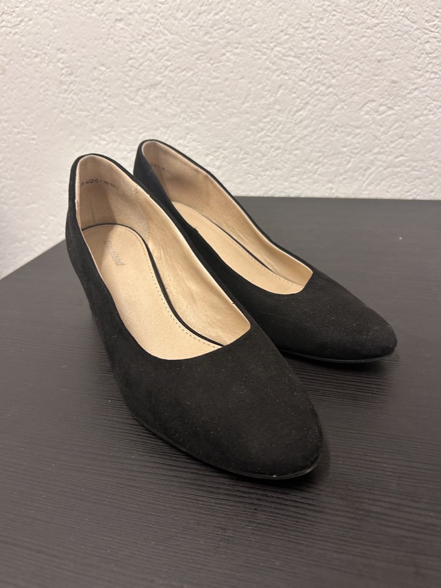 Graceland Chaussures femmes: Chaussures escarpins noires taille 40 – D'occasion à Biel/Bienne par Le_a_ne_c 1