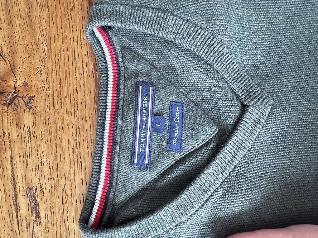 Lotti di vestiti: 2 Herren-Pullover: Lacoste + Tommy Hilfiger Gr L – Usato da Muttenz venduto da einfach-schoen