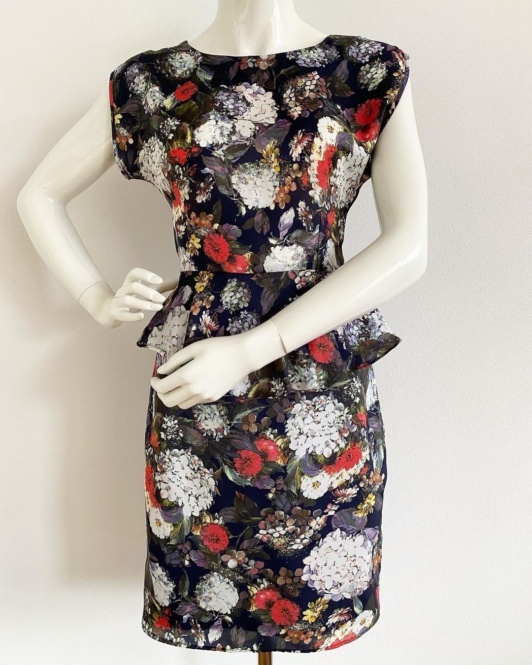 Vestiti: Warehouse Kleid Gr. XS – Usato da Killwangen venduto da was.sharp