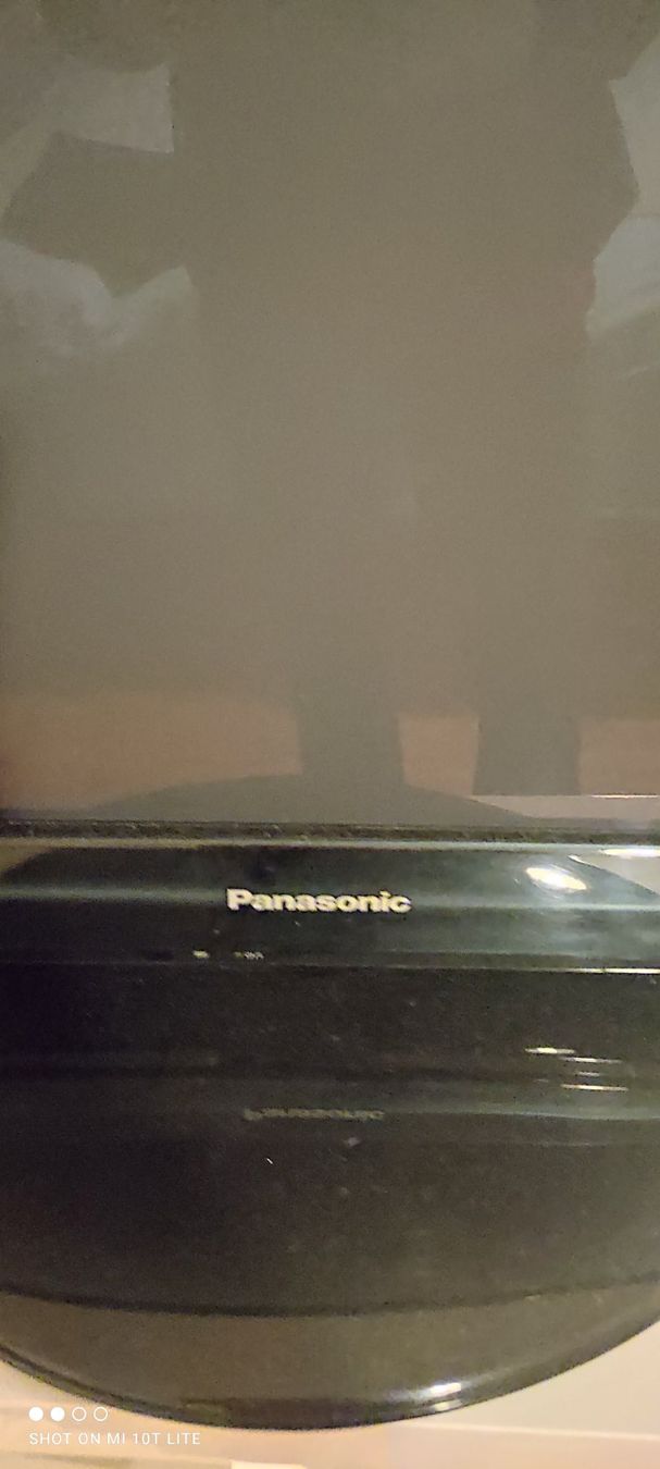 Panasonic Fernseher: Panasonic Fernseher mit drehbarem Fuss – Gebraucht aus Effretikon von fay_25nm 2