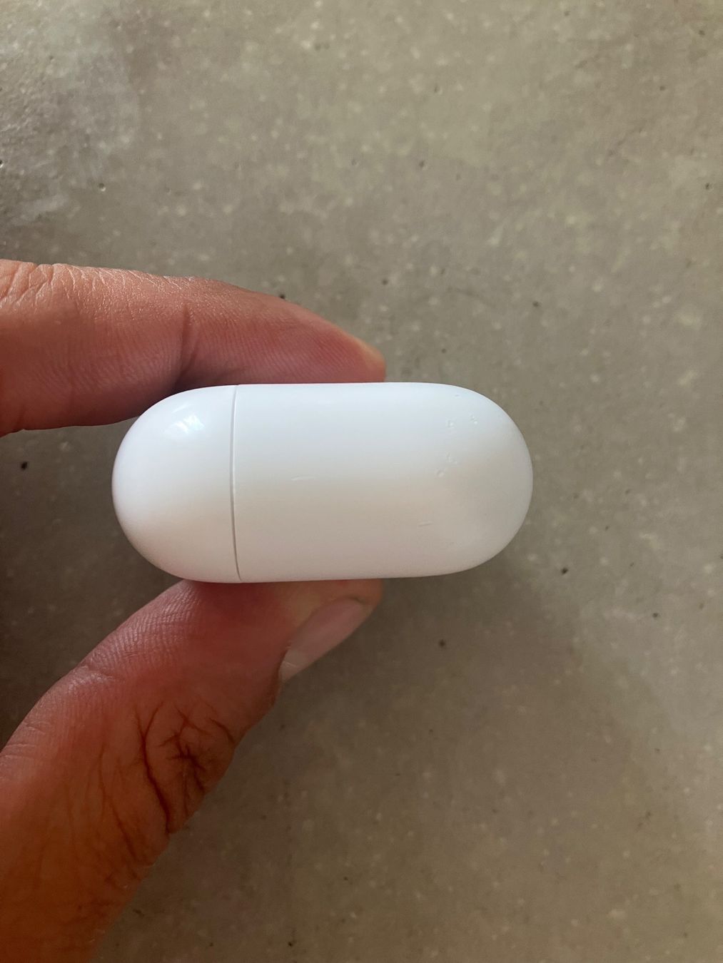 Apple Casques audio: APPLE AIRPODS 4 CASE – D'occasion à Lausanne par mr.v 6