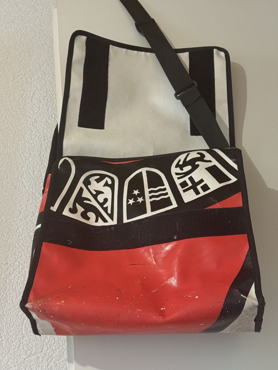 Borse: Sac drapeau Suisse – Usato da L'Orient venduto da AntonioVAUD 1