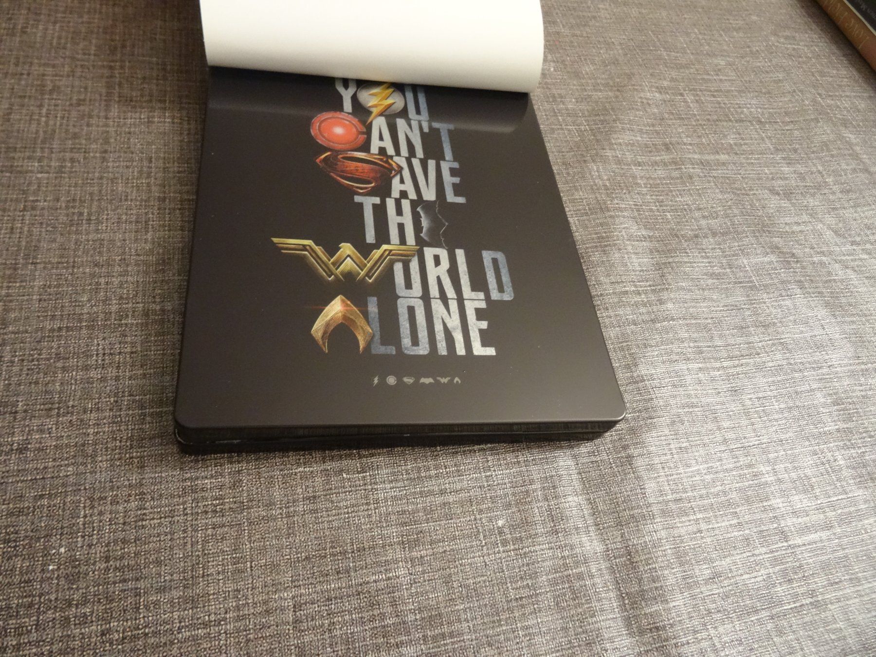 Tutti i DVDs: Justice League Steelbook Blu-ray 3D + 2D – Usato da Olten venduto da Disc-Verkauf 3