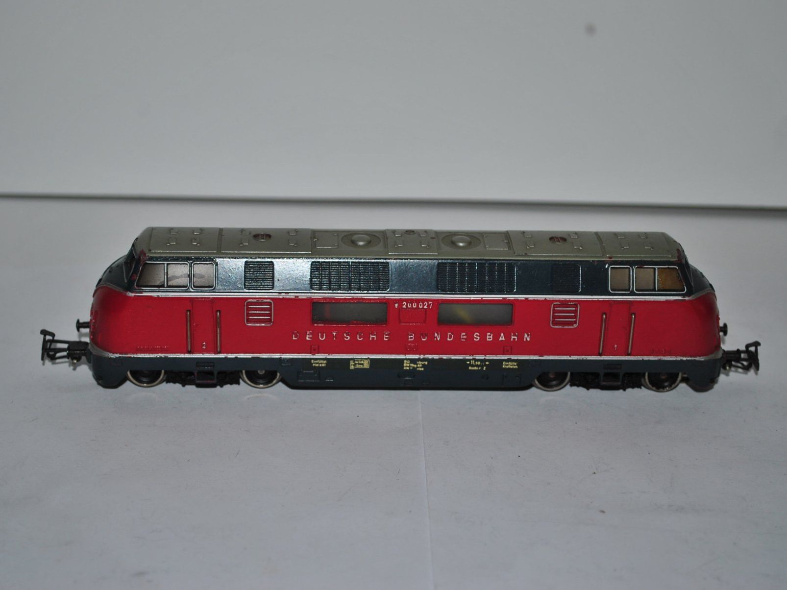 Märklin Modellini di ferrovie: Märklin Diesellok DB (PDB330) – Usato da Aarwangen venduto da Bahnsupport
