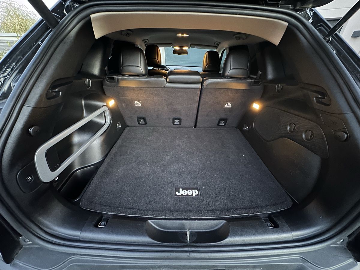 Jeep Automobili: Jeep Cherokee Night Eagle – Usato da Safenwil venduto da ds83 4