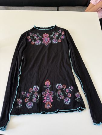 Desigual black long sleeve shirt floral print size L