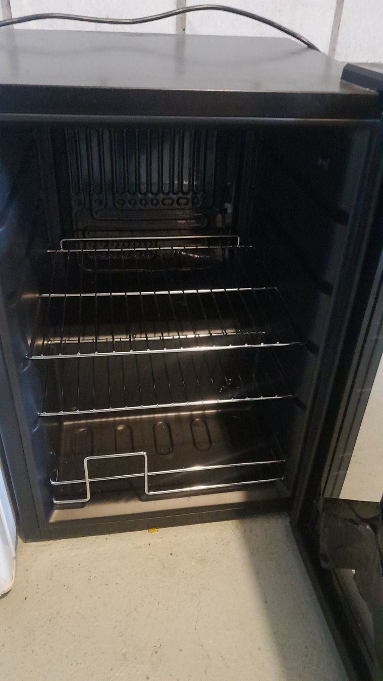 Frigoriferi: Mini Kühlschrank 53L – Usato da Niedermuhlern venduto da Rana8