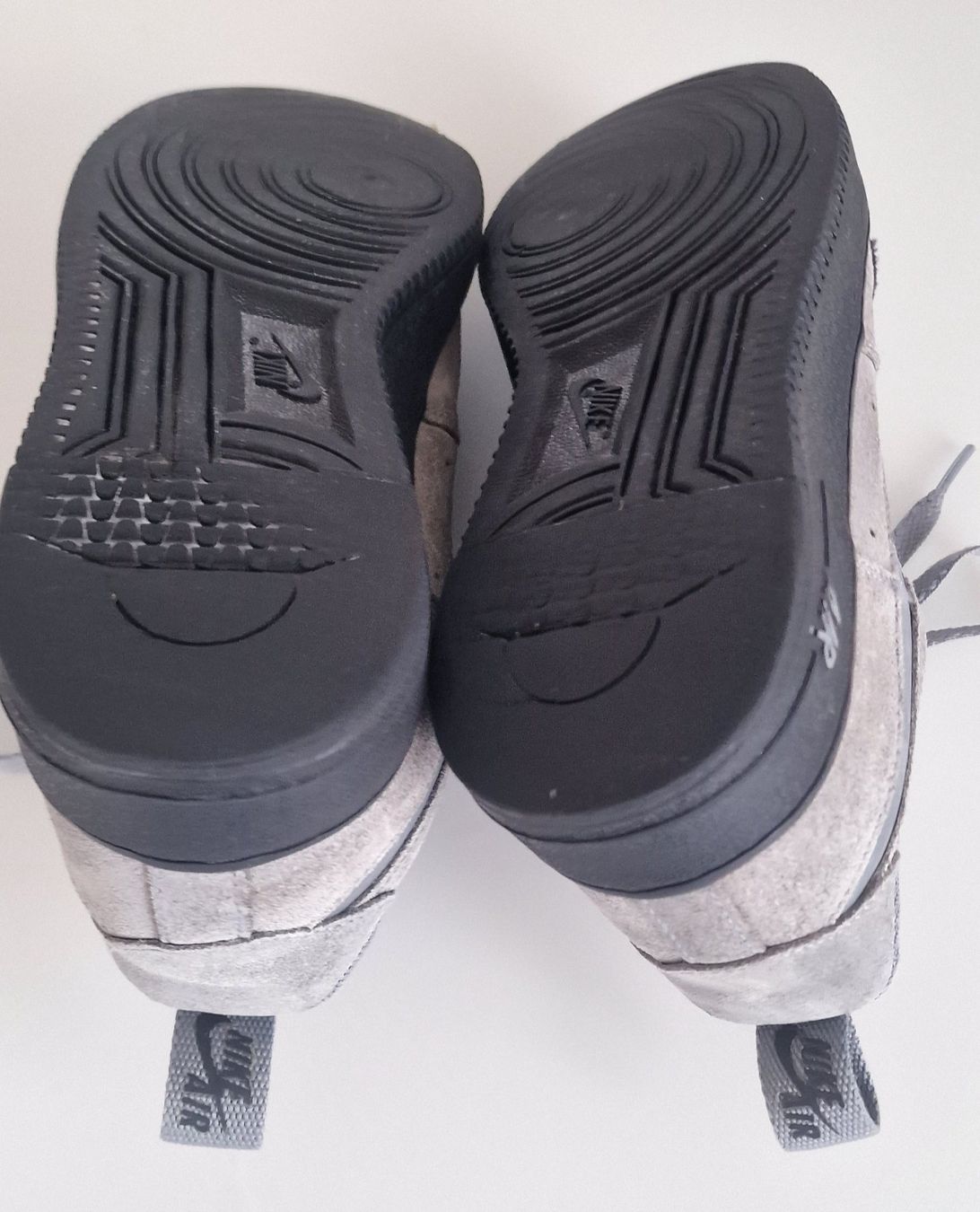 Nike Scarpe da uomo: NIKE Air Force 1, Gr.39 in grau – Usato da Meggen venduto da Lunime 1