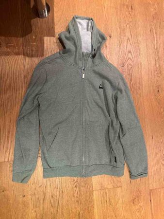Graues Sweatjacke mit Kapuze Grösse L gebrauchter Zustand
