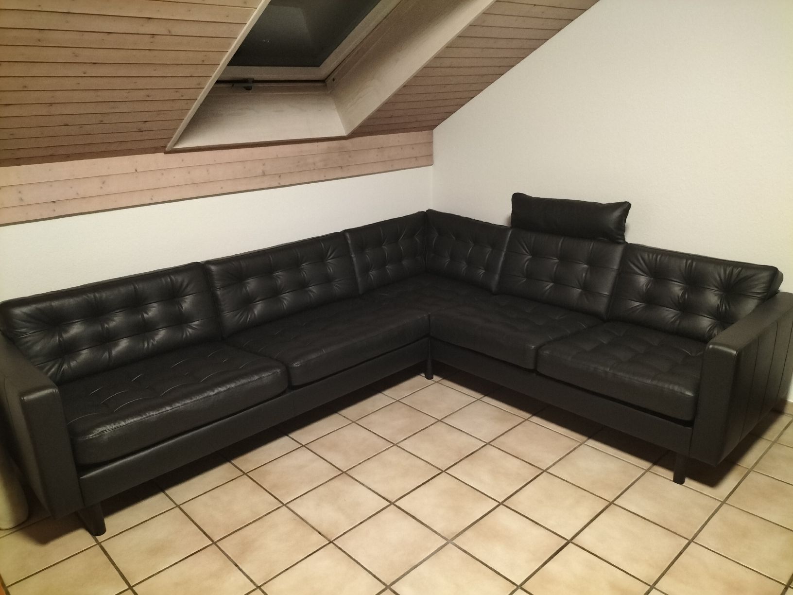 Ikea Divani: IKEA LANDSKRONA Ecksofa 5-Sitzer Echtleder Schwarz neuwertig – Nuovo (secondo la descrizione) da Rotkreuz venduto da Edizionor