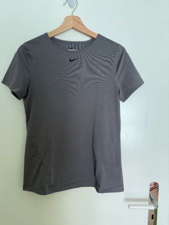 Nike Dri-Fit T-Shirt Grösse M