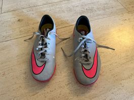 Hallenschuhe / Fussballschuhe Grösse 37.5
