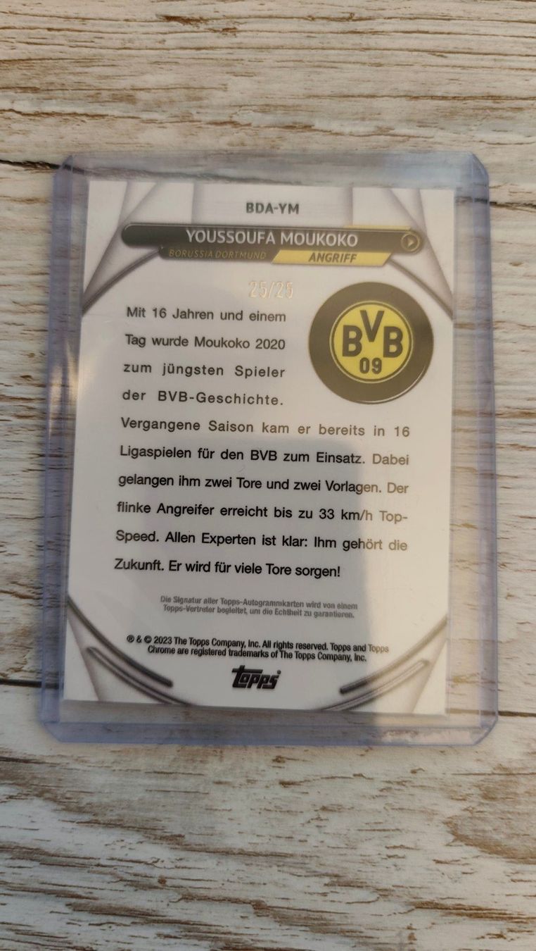 Topps Carte collezionabili: Topps Chrome 22/23 Youssoufa Moukoko /25 mit Autogramm – Usato da St. Gallen venduto da RudyundFloydCards 1