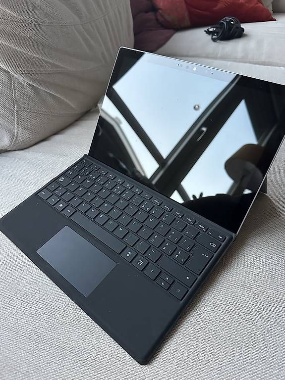Microsoft Portables: Microsoft Surface Pro 7 (2019)  inkl. Pen & Arc Mouse – D'occasion à Zürich par joa_8p6y