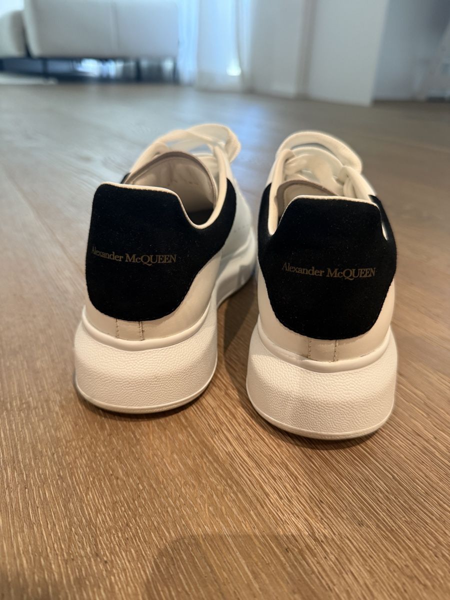 Alexander Mcqueen Damenschuhe: Alexander McQueen Sneakers Original Grösse 38.5 – Gebraucht aus Oberentfelden von mir_6dfk 1