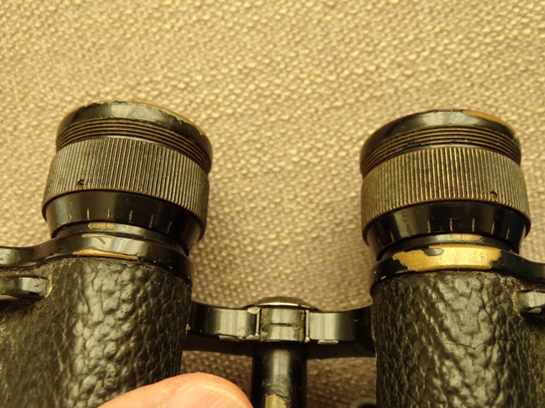 Kern Binocoli: Kern Aarau  Militär Fernglas – Usato da Hirzel venduto da Musicman03 3