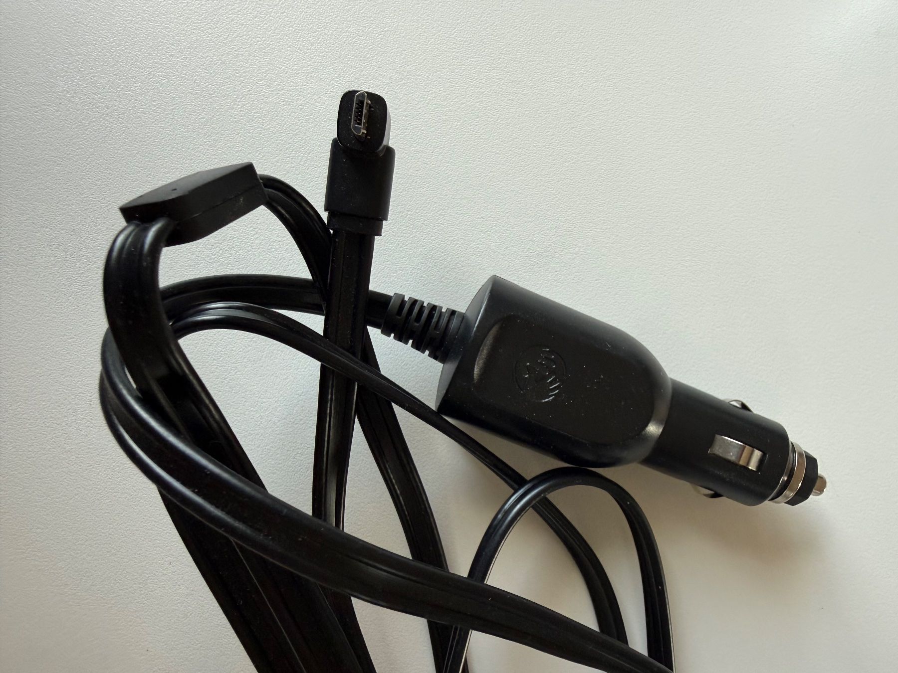 Caricabatterie: TomTom Ladekabel Auto – Usato da Altendorf venduto da Elenaneagu22 3
