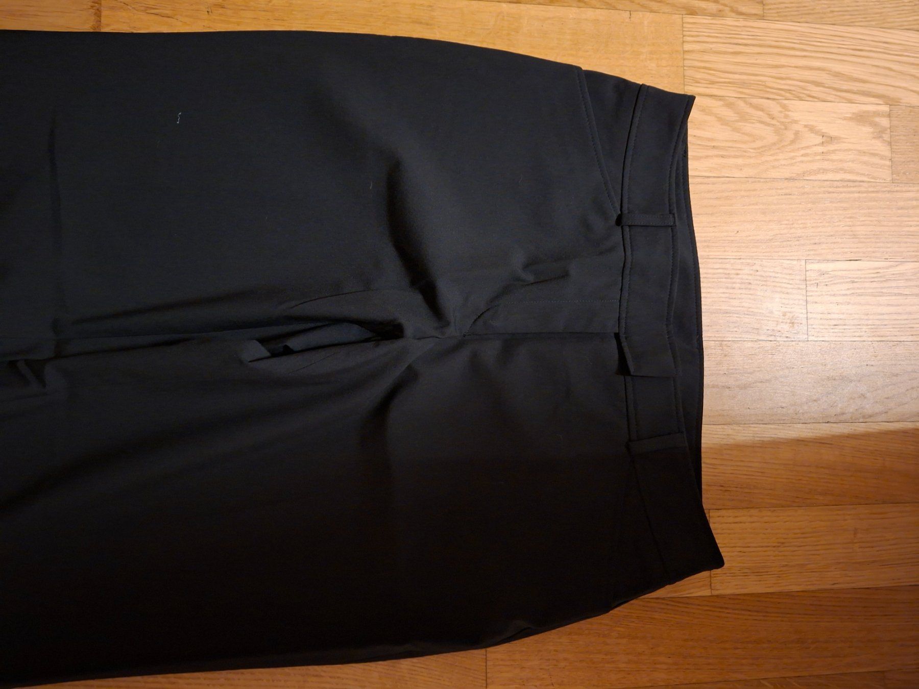 S.Oliver Pantaloni: S.Oliver Black Label Stoffhosen schwarz – Nuovo (secondo la descrizione) da Unterentfelden venduto da hofa01 1