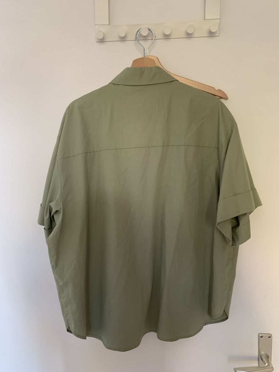 Blusen: Grüne oversized Bluse – Neu und originalverpackt aus Zürich von eva_kyl9 1