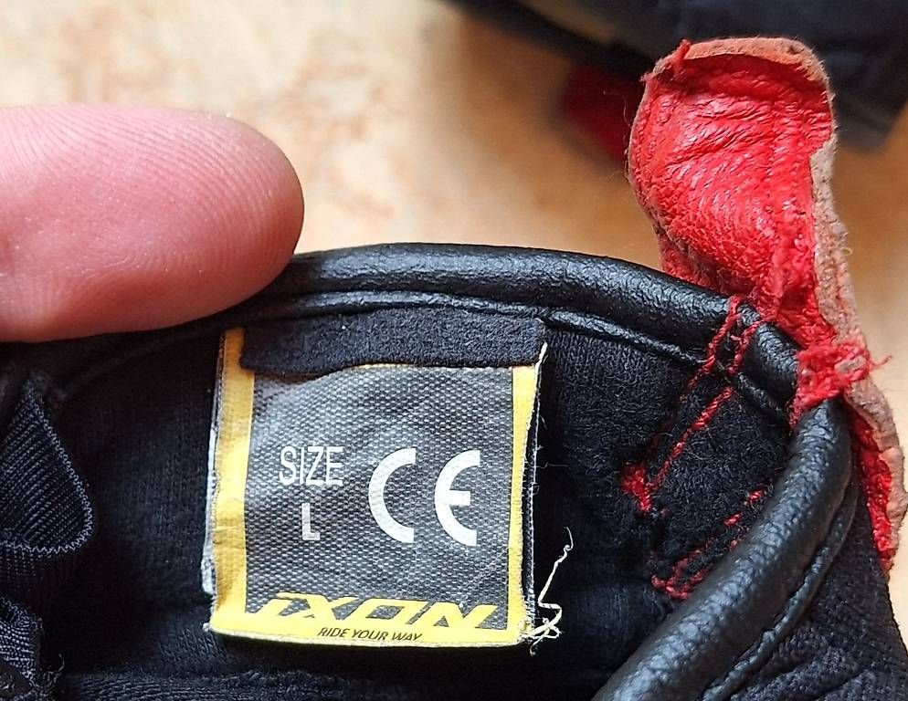 Ixon Handschuhe & Handstulpen: Gants de moto IXON RS SPLITER – Gebraucht aus Bellelay von noe_jobin 2