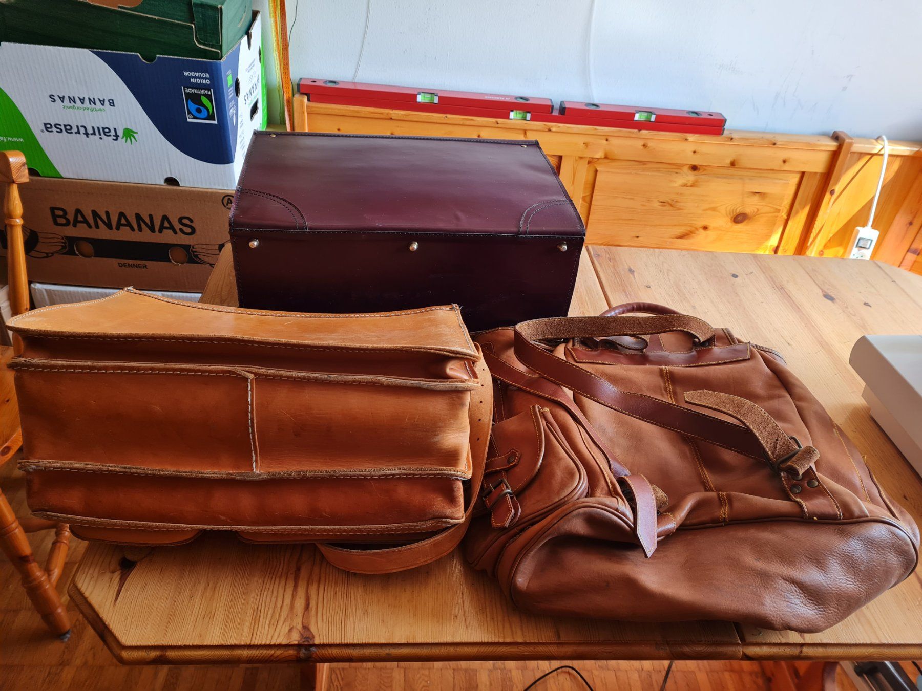 Zaini: Rucksack Leder, Tasche Leder und Box – Usato da Winterthur venduto da Hai6 3