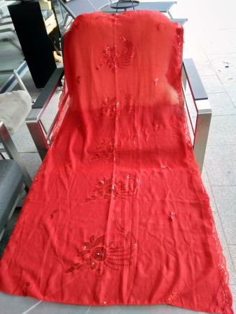 Polyester-Schal rot, ca. 80 x 160cm