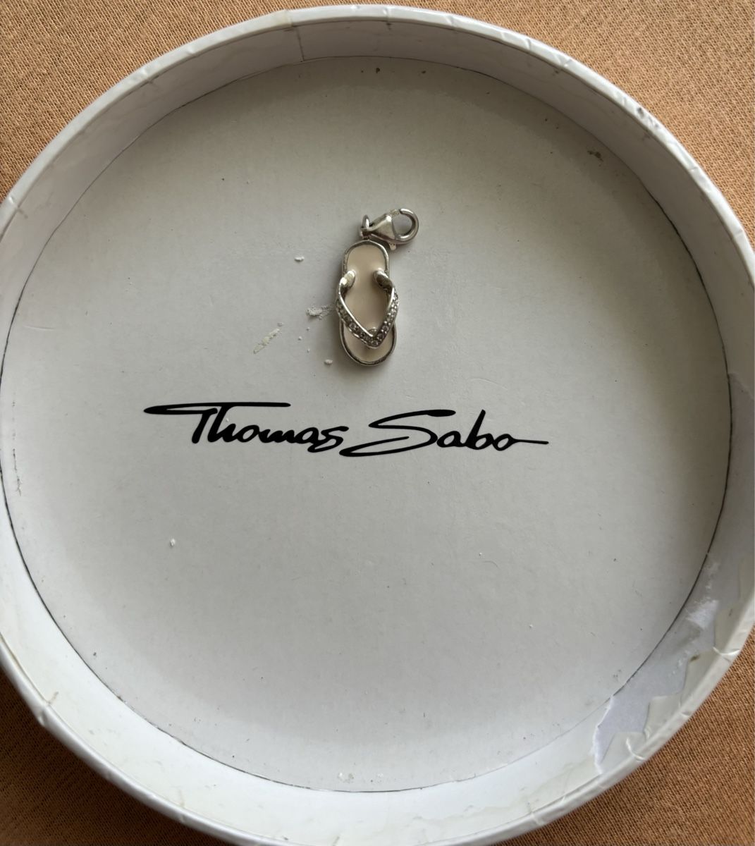 Thomas Sabo Bracciali & Braccialetti: Thomas Sabo Armband mit Charm Set – Usato da Zollikerberg venduto da Jvac2 8