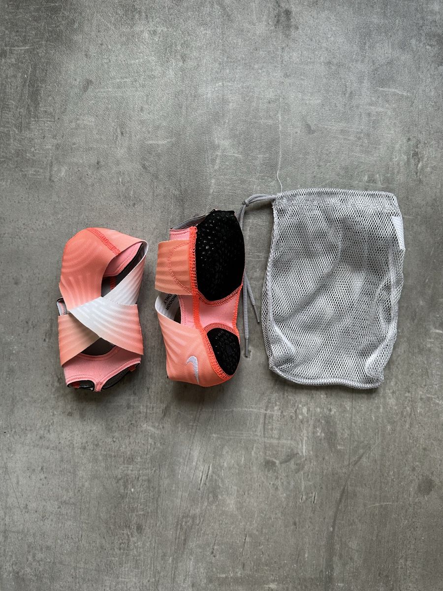 Scarpe da donna: Nike Trainingsschlappen Grösse M, einmal getragen! – Nuovo (secondo la descrizione) da Basel venduto da FatmaCan52