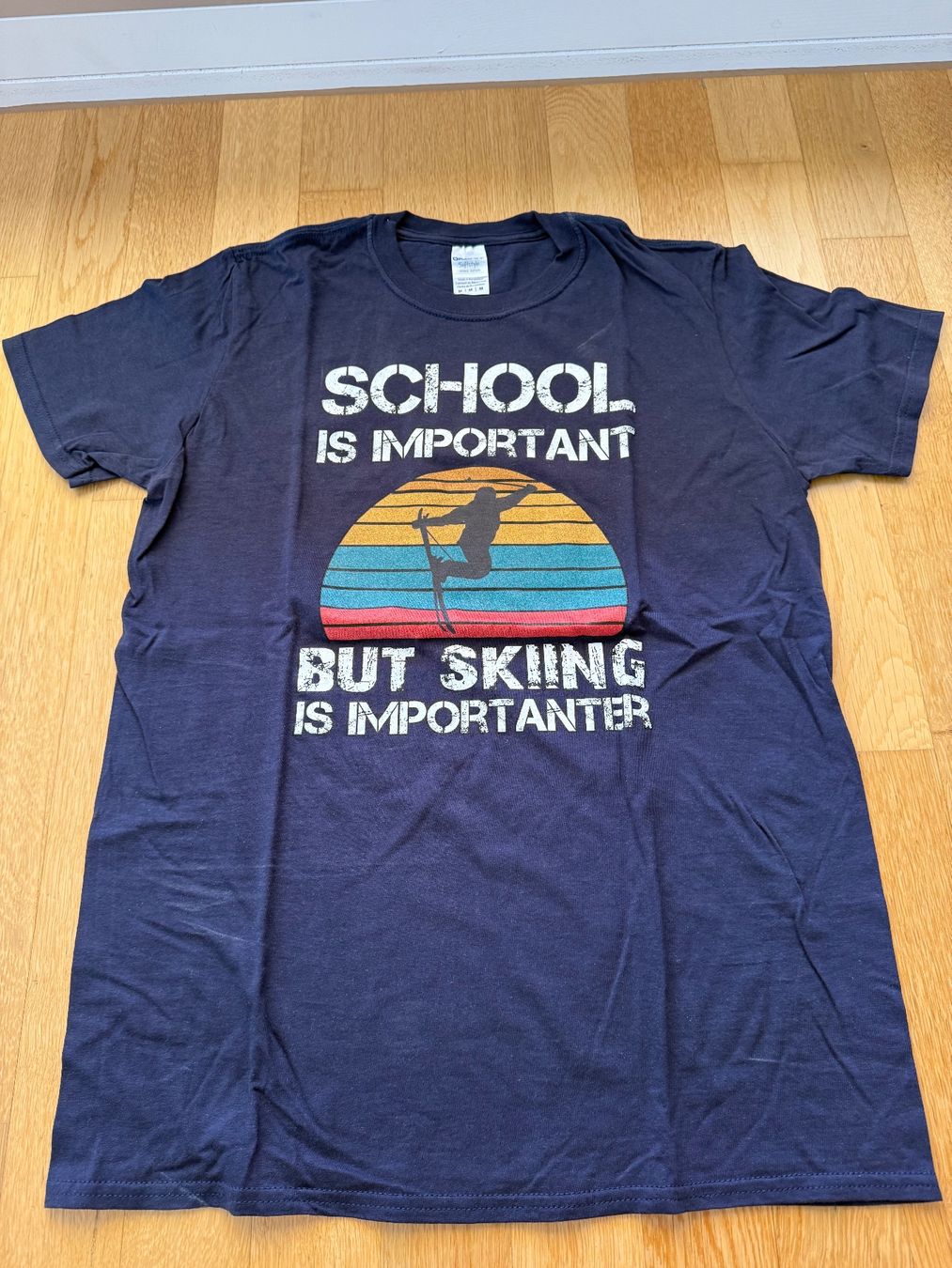 T-shirts: T-Shirt (x4) Ski - Gr. Medium – D'occasion à Baden par polveres 2