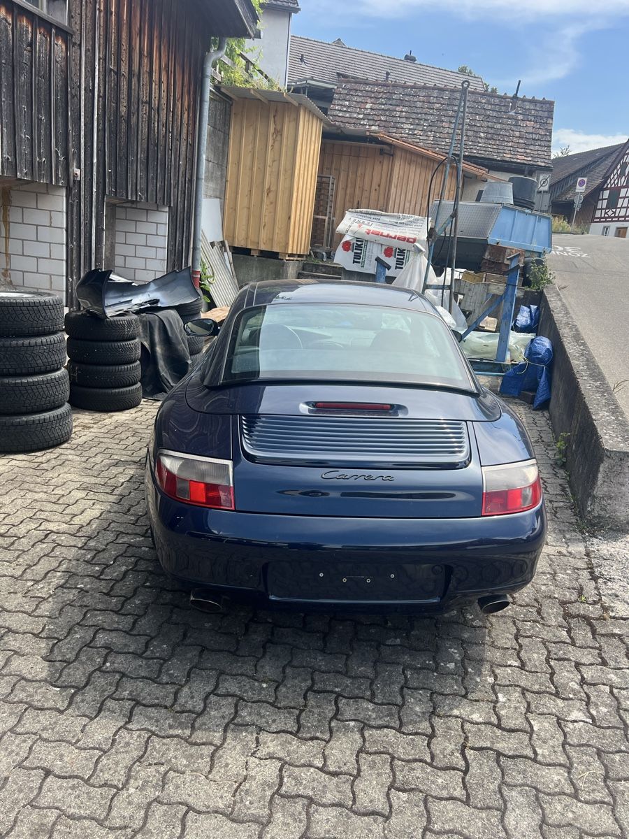 Porsche Automobili: Porsche 911 Carrera Cabriolet 996 – Difettoso da Steckborn venduto da motorschuppen 1