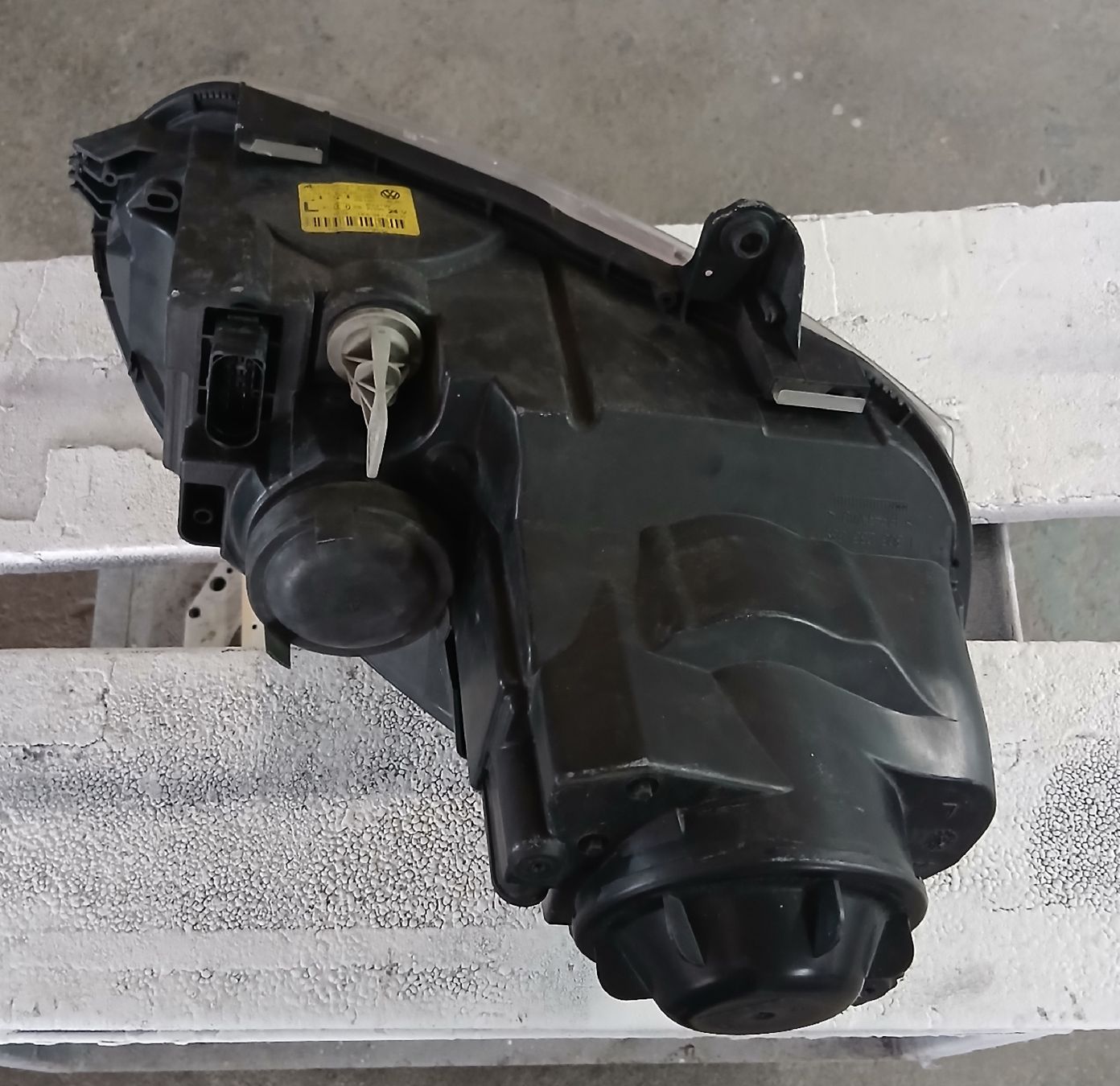 VW Scheinwerfer: Phare gauche halogène VW Golf 5 – Gebraucht aus la heutte von Auto-stock 2