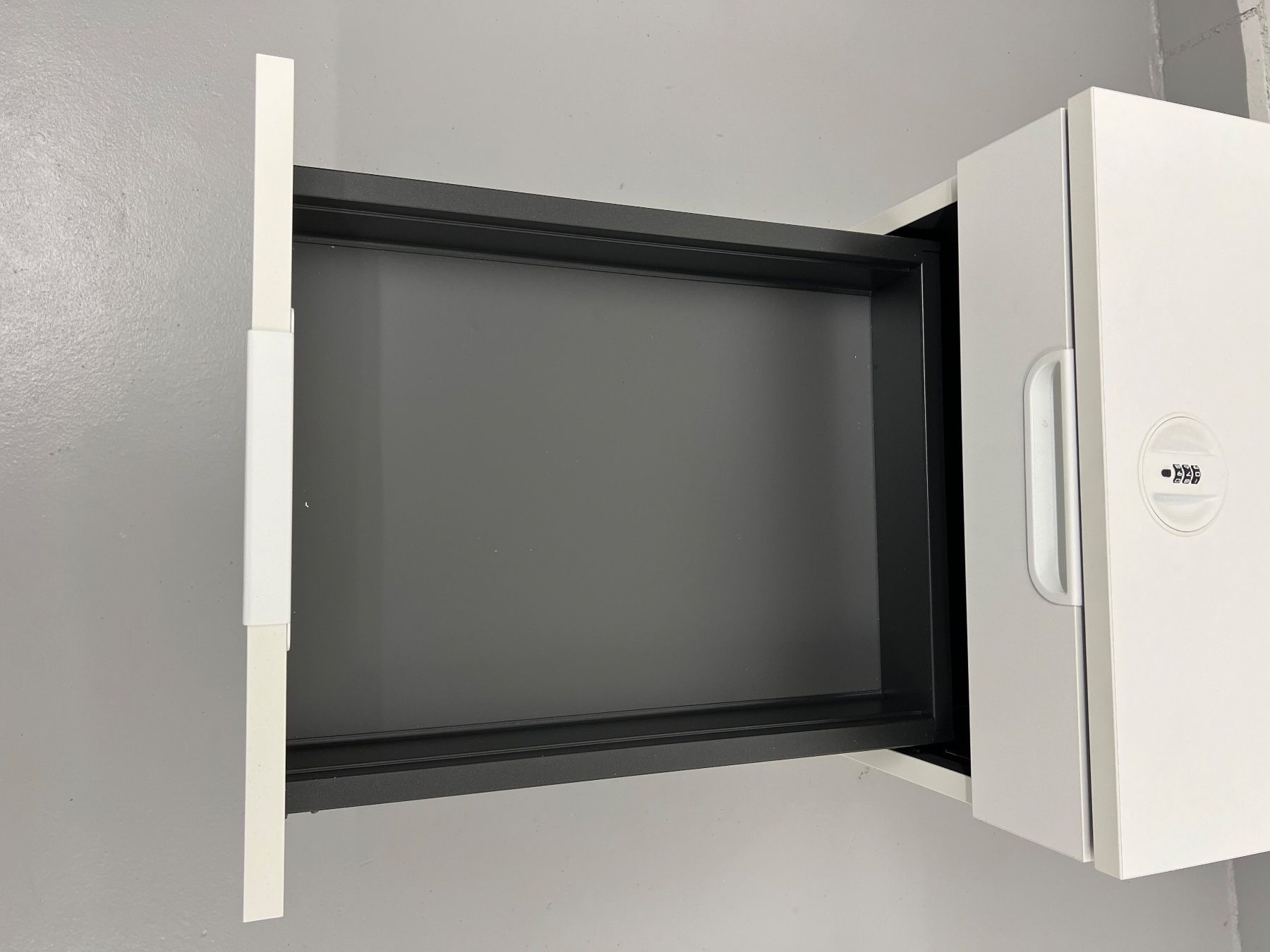 Ikea Banconi: IKEA Korpus mit 3 Schubladen, weiss – Usato da Zürich venduto da Naama 3