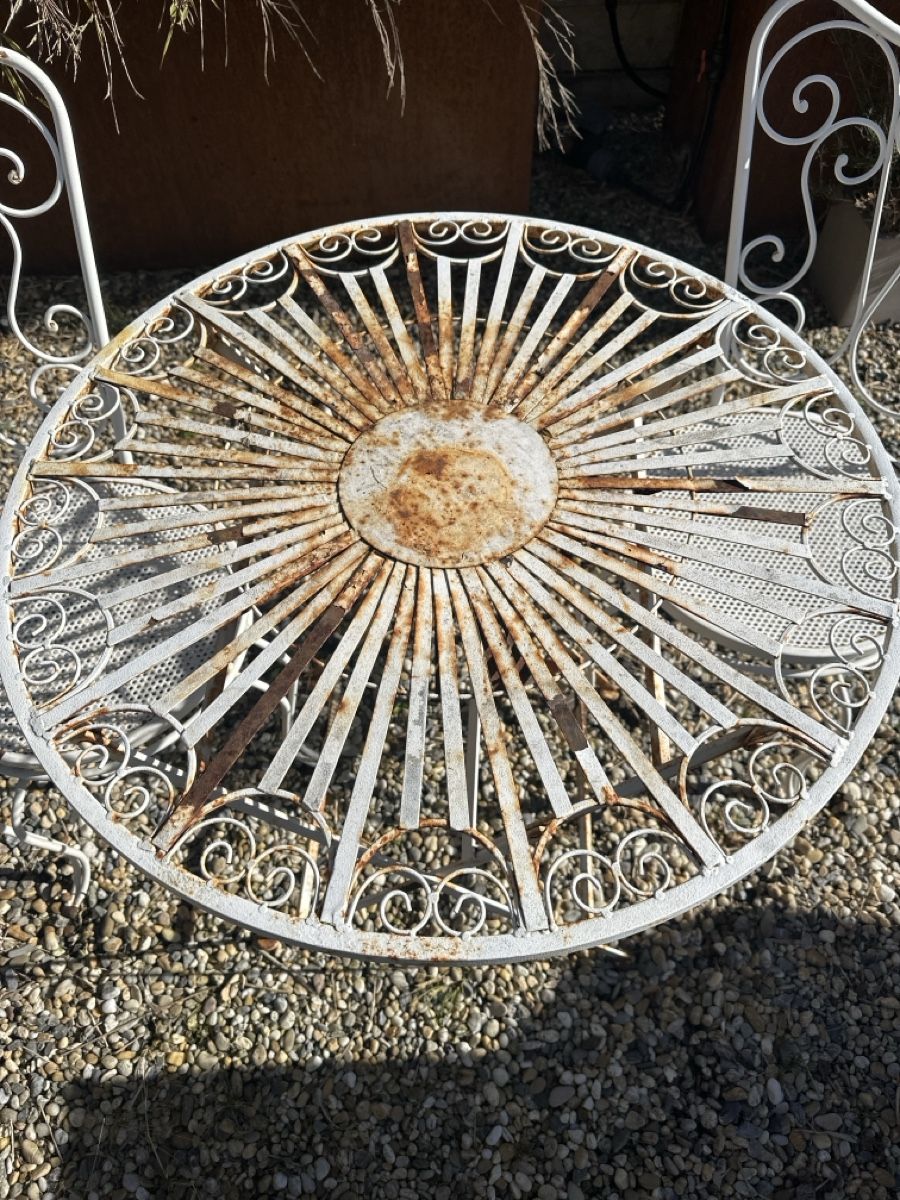 Set di tavolo e panche: Gartentisch-Set, Vintage Eisen, Tisch mit 2 Stühlen – Usato da Chur venduto da Renibe 2