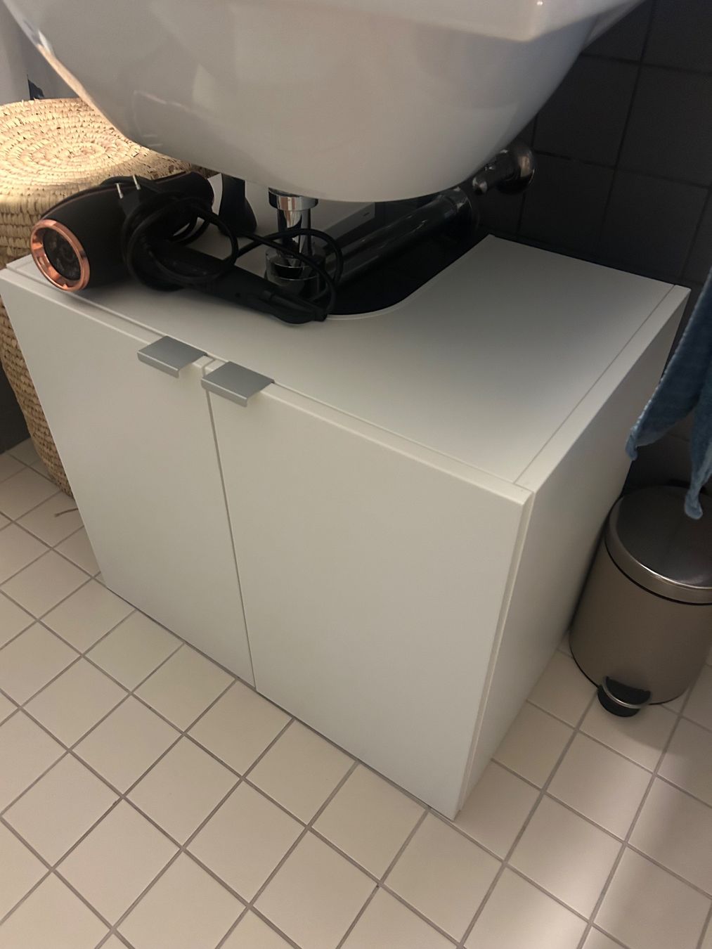 Ikea Armoires: Badezimmer Schrank – D'occasion à Zürich par Valentinastoira1 3