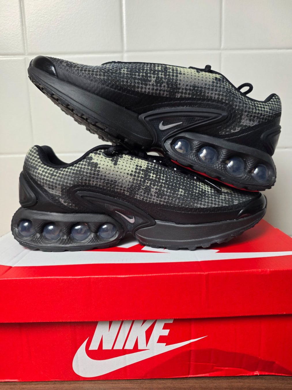 Nike Scarpe da uomo: Nike Air Max DN – Nuovo e nell'imballaggio originale da Fleurier venduto da dav_xx8y 1