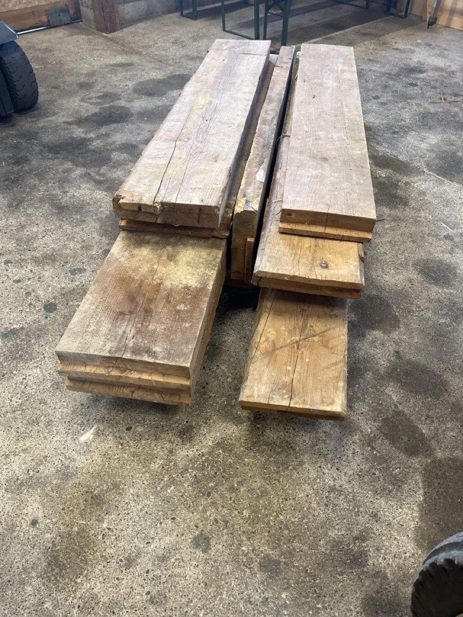 Articoli in legno: Holzläden Bretter  – Usato da Rickenbach LU venduto da fla_9ft6 1