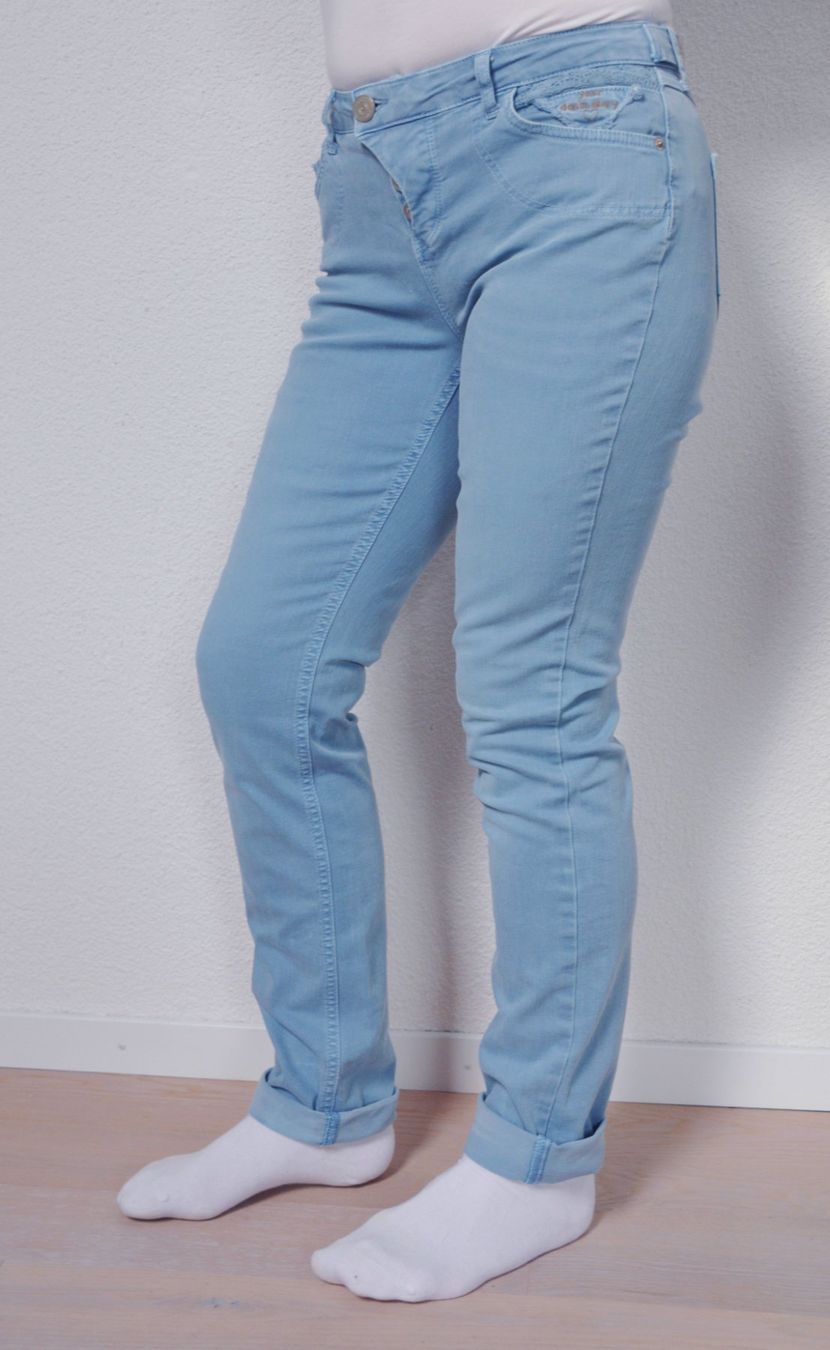 Jeans: Hellblaue, leichte Damen Jeans von Street One – Usato da Niederhasli venduto da littledrop